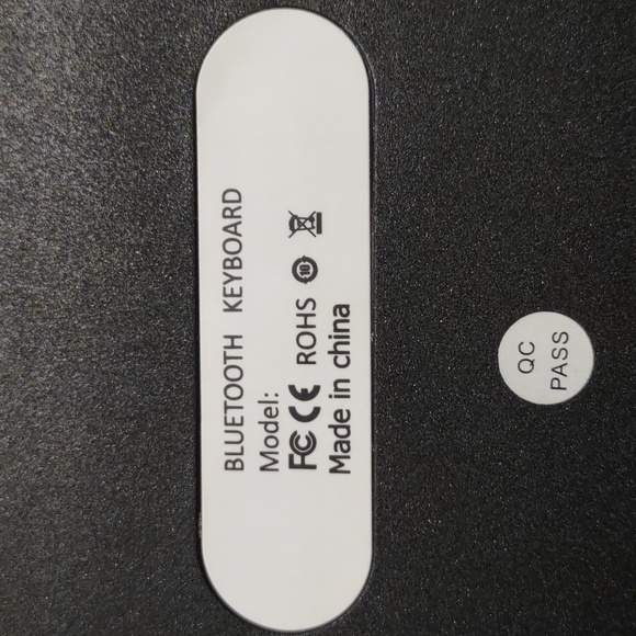 Bluetooth keyboard - Picture 3 of 3